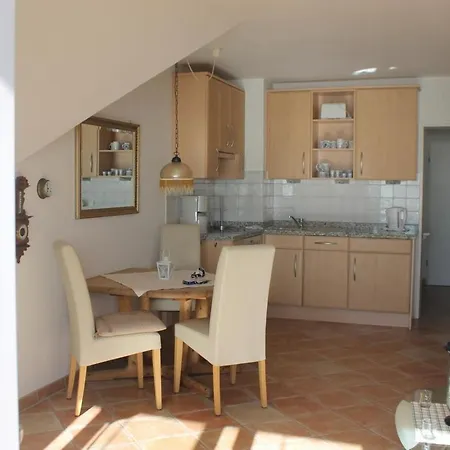 Kapitaensblick-15-18 *